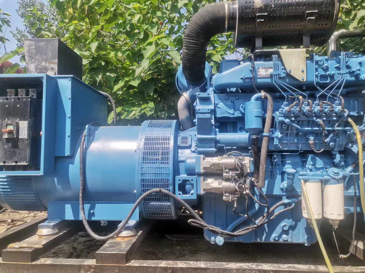 甘州详细说明降低 800kW 柴油发电机输出电流波动的方法
