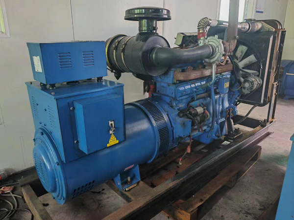 甘州100kW柴油发电机组使用多级机油有哪些优缺点？
